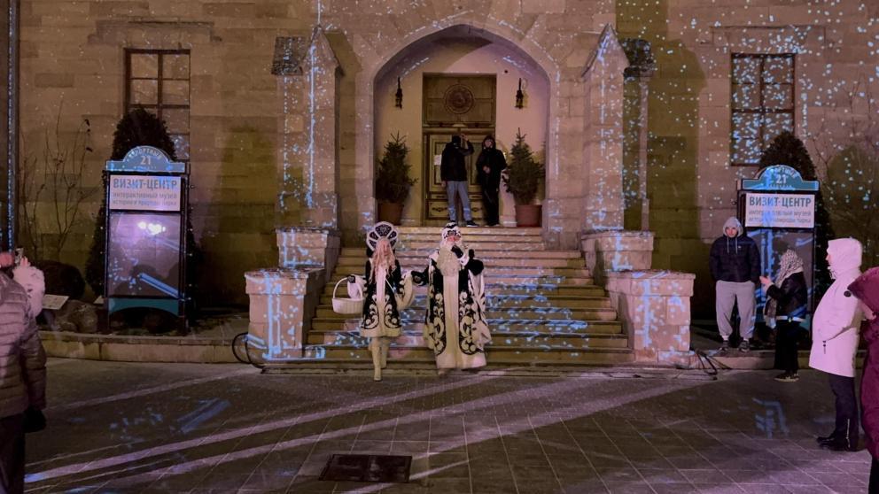 В Кисловодске зажгли главную новогоднюю ёлку