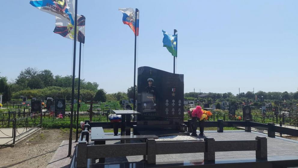 В станице Зольской ищут вандалов, осквернивших память героя России