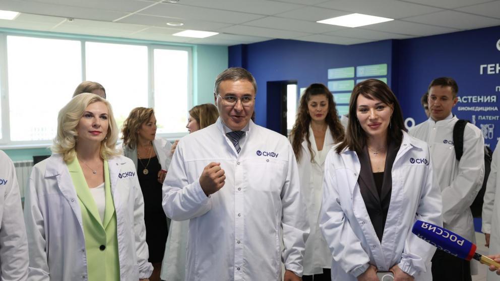 Министр науки и высшего образования РФ посетил Геномный центр СКФУ