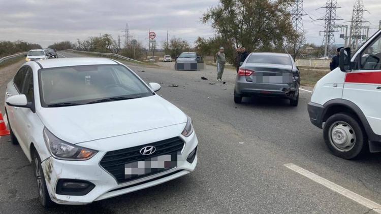 Пять автомобилей столкнулись в Будённовском округе Ставрополья