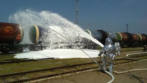 Горящую цистерну потушили в Светлограде. Пожар был условным
