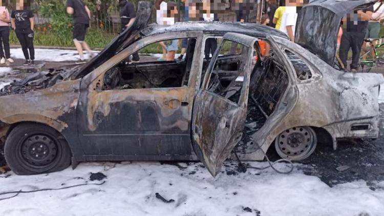 В Георгиевске на ходу загорелась машина