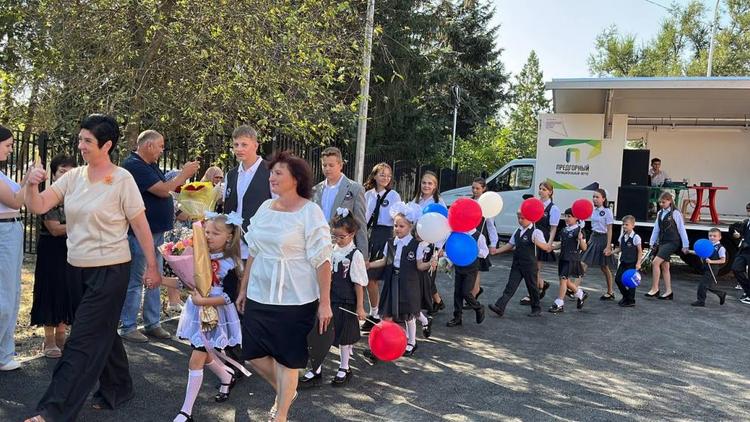 Около 1,5 тысячи детей пойдут в первый класс в Предгорном округе