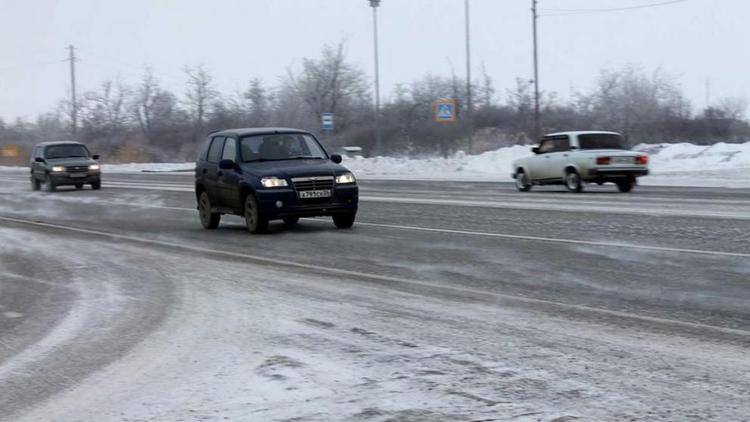 Госавтоинспекция Ставрополья призывает водителей к осторожности из-за снега