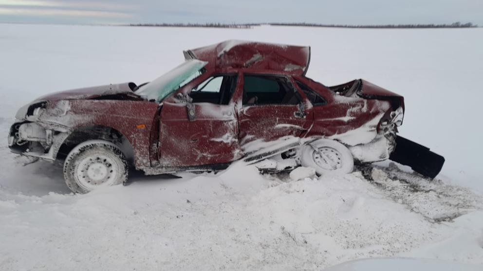 Водитель легковушки погиб в ДТП с фургоном на Ставрополье