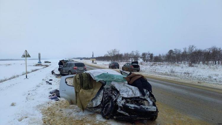 Начинающая автоледи на Ставрополье получила открытый перелом ноги