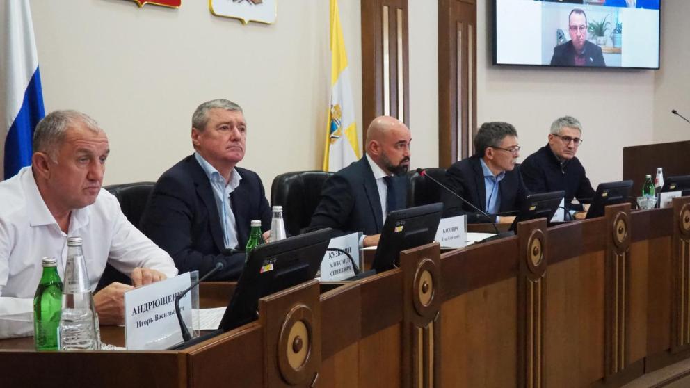 На Ставрополье собираются расширить меры соцподдержки для детей-сирот и детей мобилизованных