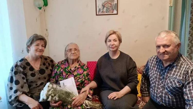 Ветеран труда и труженица тыла из Труновского округа отметила 97‑летие