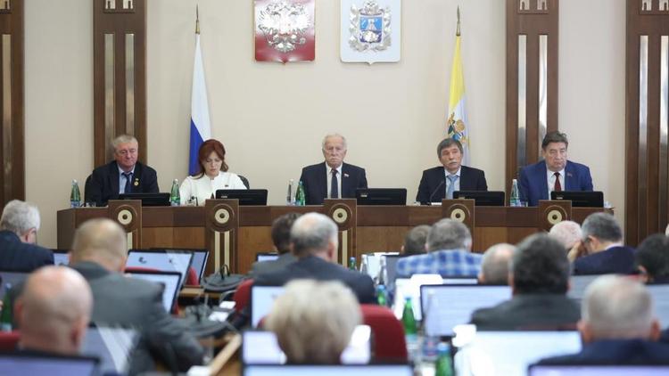 Бюджет Ставрополья: свёрстан выверенный документ