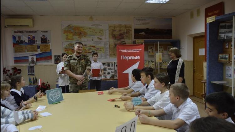 Фермеры из села Дербетовка изготавливают маскировочные сети для бойцов СВО