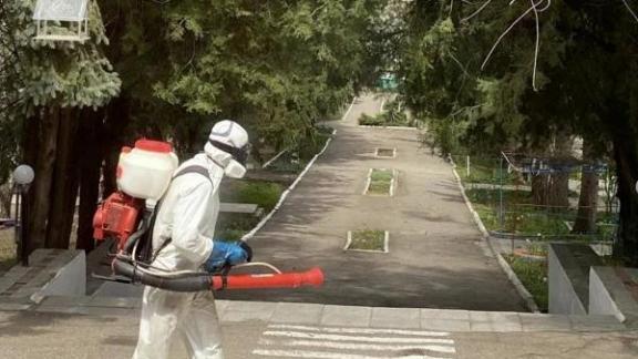 Парки и детские площадки в Железноводске обработали от клещей