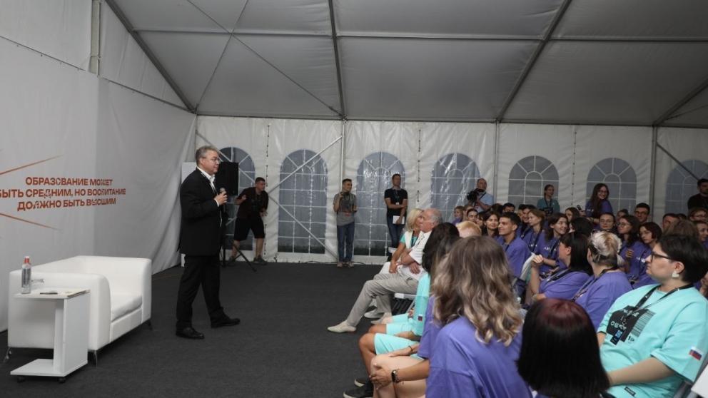 Губернатор Владимиров встретился с участниками форума «Машук»