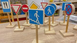 В Железноводске детям рассказывают о правилах безопасного поведения на дорогах