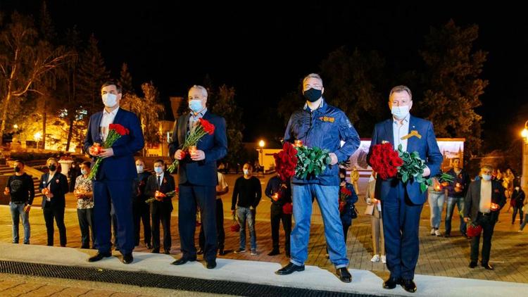 В Ставрополе в ночь на 22 июня из свечей выложили слово «Помним»