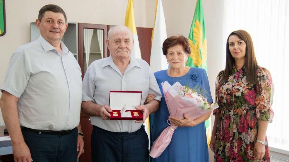 Супруги из Будённовского округа Ставрополья получили медаль
