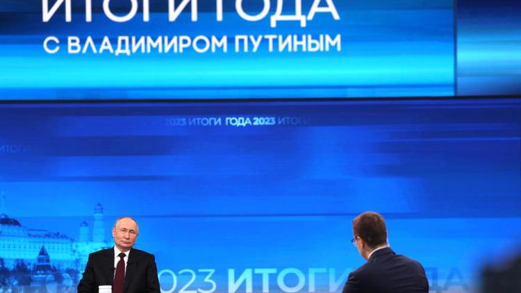 Владимир Владимиров: Ставрополье участвует в решении поставленных на прямой линии Президента задач