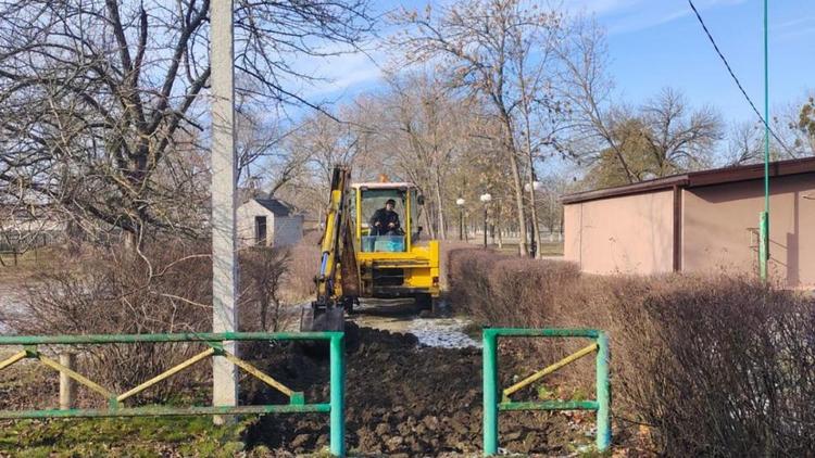 В селе Кочубеевского округа Ставрополья продолжат благоустраивать парковую зону