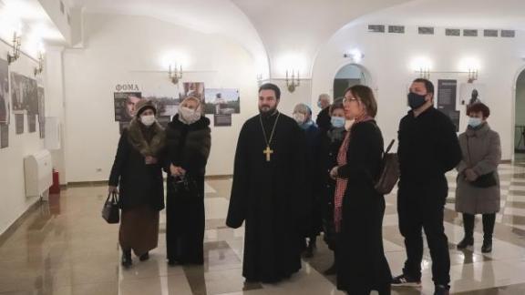 В Спасском соборе Пятигорска работает фотовыставка журнала «Фома»