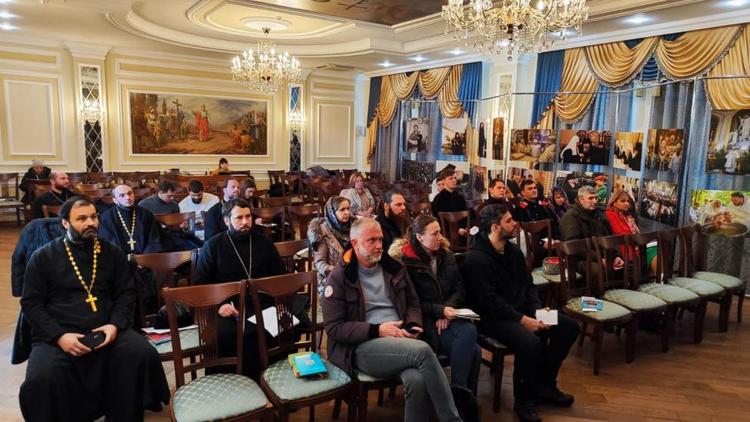 В Ставрополе эксперты ресурсного центра рассказали об особенностях грантовых проектов