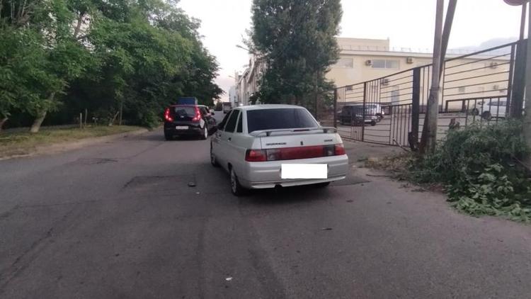 В Ставрополе подросток на самокате попал под колёса машины