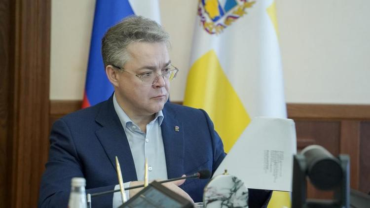 Губернатор Ставрополья почтил память жертв терактов в Крыму и Дагестане