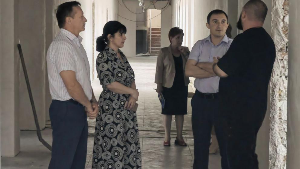 В селе Русском прошёл мониторинг хода капремонта школы-интерната