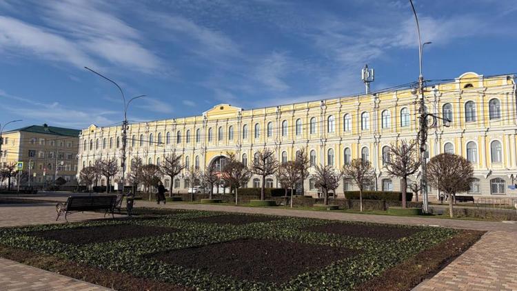 Клумбы Ставрополя готовят к весеннему сезону