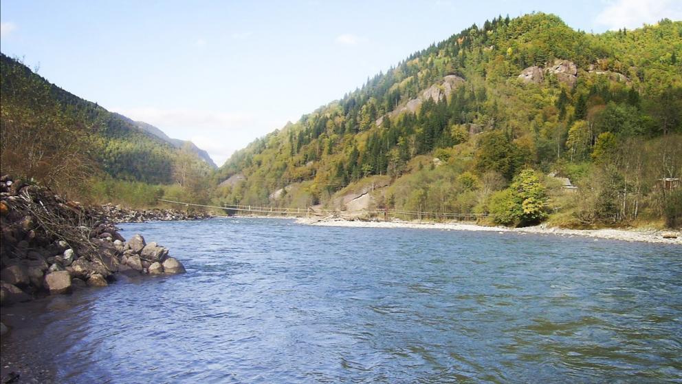 Зачем люди едут в горы?