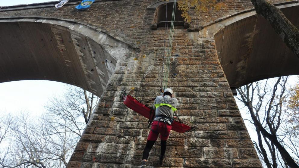 В Ставрополе прошли соревнования спасателей на кубок Александра Новиченко