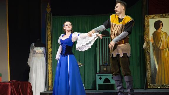 Новый творческий сезон краевой театр оперетты открыл с аншлагом