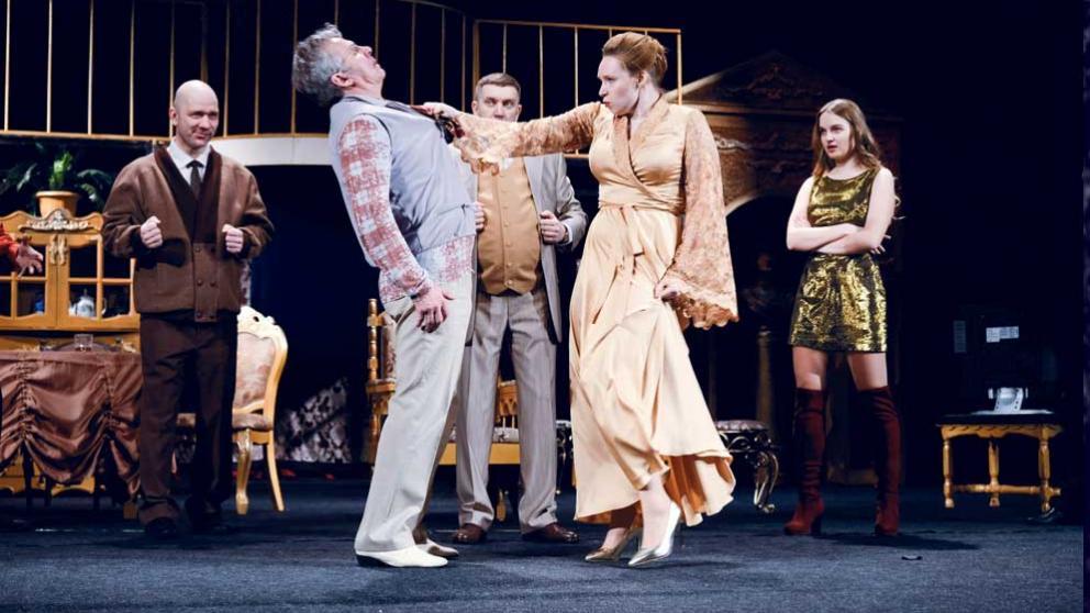 Сатирическую повесть В. Шукшина «Энергичные люди» представили в драмтеатре Ставрополя