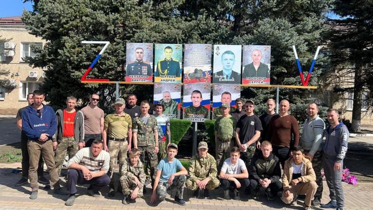 В Георгиевском округе увековечили память погибших в ходе спецоперации солдат