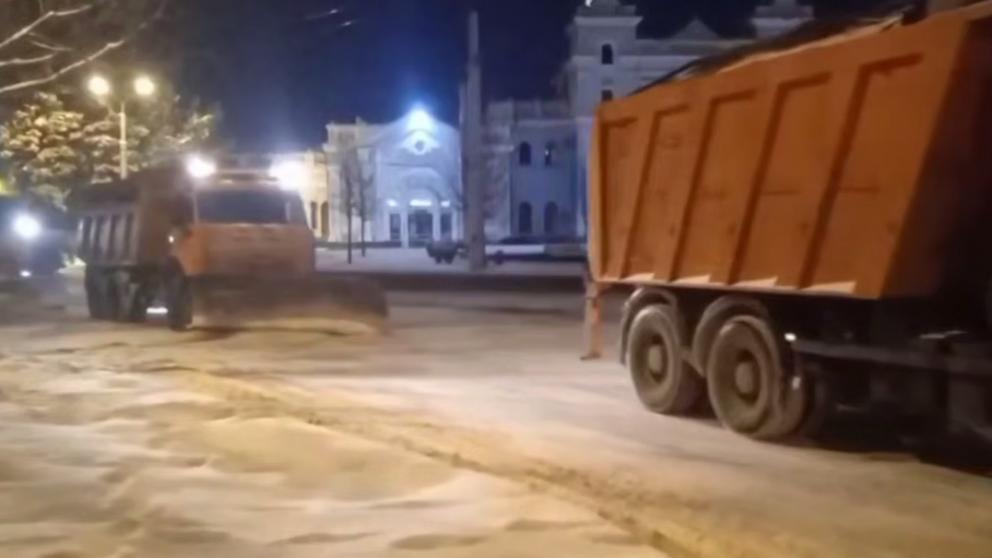 Коммунальные службы Ставрополя круглосуточно борются с последствиями непогоды