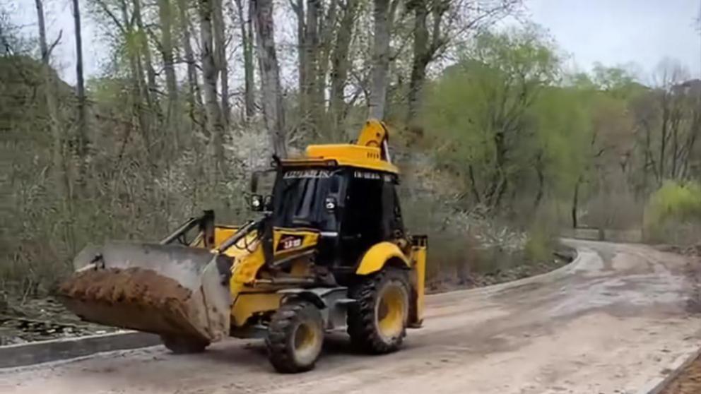 В Кисловодске ремонтируют дорогу к Замку коварства и любви