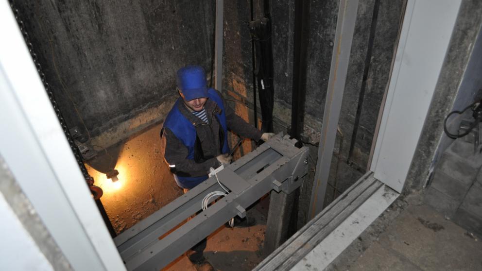 В Кисловодске заменят 49 лифтов в жилых домах