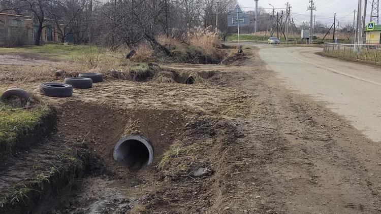 В селе Кочубеевском отремонтируют дорогу к школе