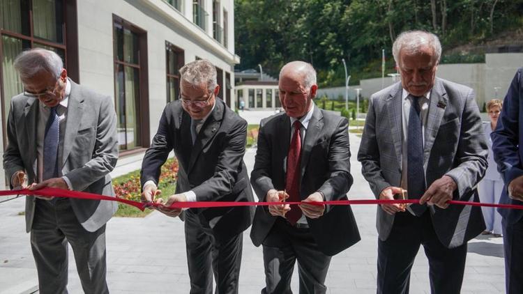Губернатор Владимиров принял участие в открытии нового санатория в Кисловодске