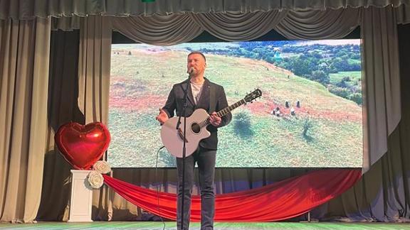 В селе Курсавка прошла встреча с поэтом, композитором, журналистом Александром Галицким