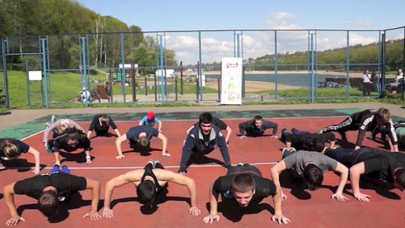 Акция «Рекорд Победы»: 27 тысяч отжиманий выполнила молодежь Ставрополя