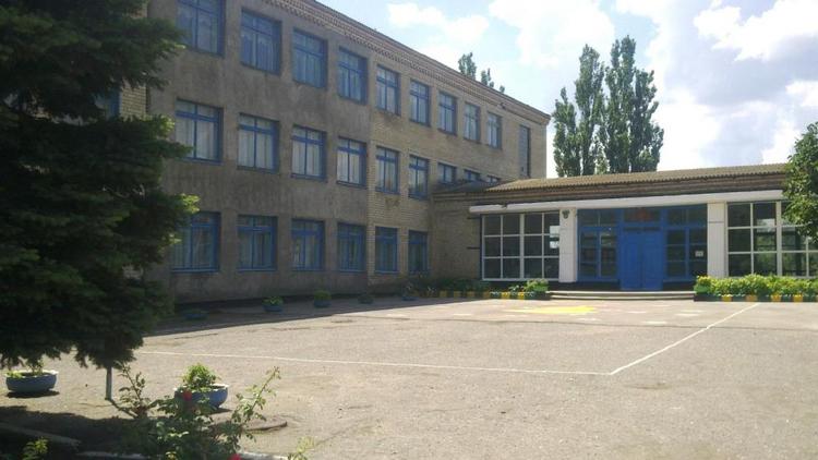 Сразу две школы отметили юбилеи 1 сентября в Степновском округе Ставрополья