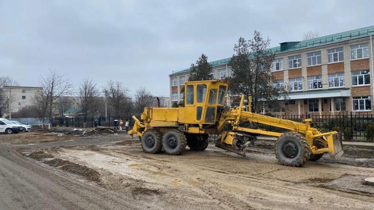 В Советском округе Ставрополья отремонтируют дорогу к школе 