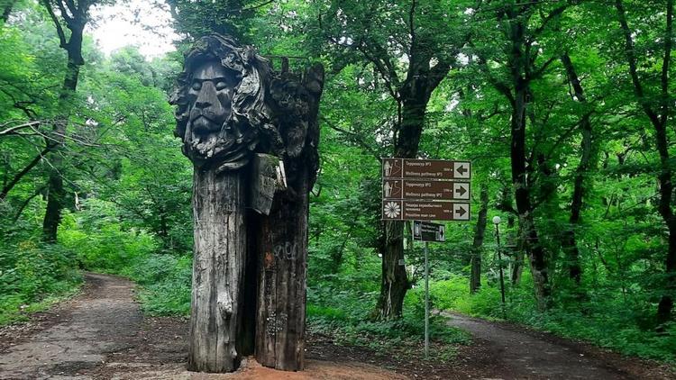 В Железноводске отремонтируют знаменитых дедов-указателей на терренкурах