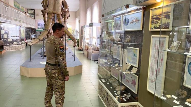 Экскурсии в музее-заповеднике в Ставрополе посетили участники СВО с семьями