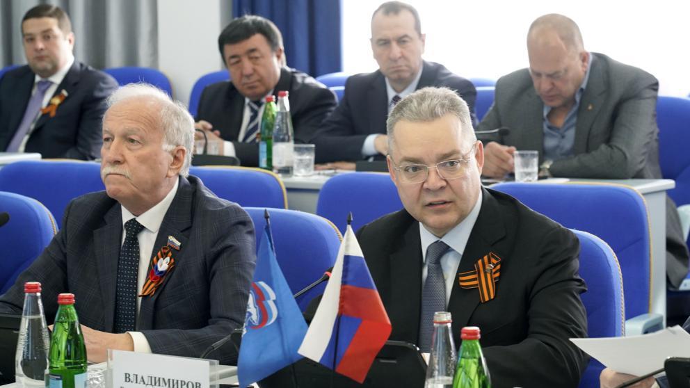 Глава Ставрополья призвал депутатов активнее привлекать инвесторов