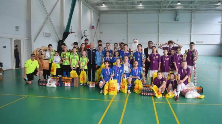 Кубок Деда Мороза по мини-футболу разыграли в Ставрополе