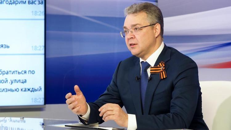 Аллея и парковка в Ставрополе не помешают друг другу