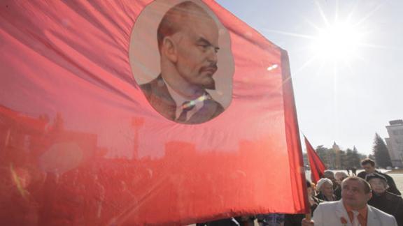 Коммунисты напомнили об историческом значении октябрьских событий