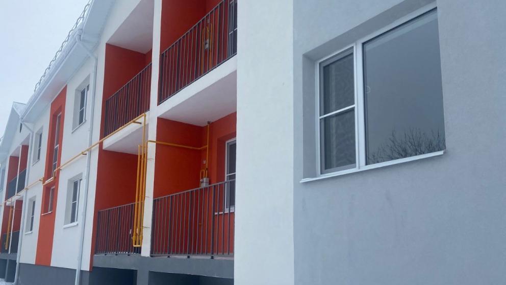 В селе Донском завершено строительство восьмиквартирного дома для детей-сирот