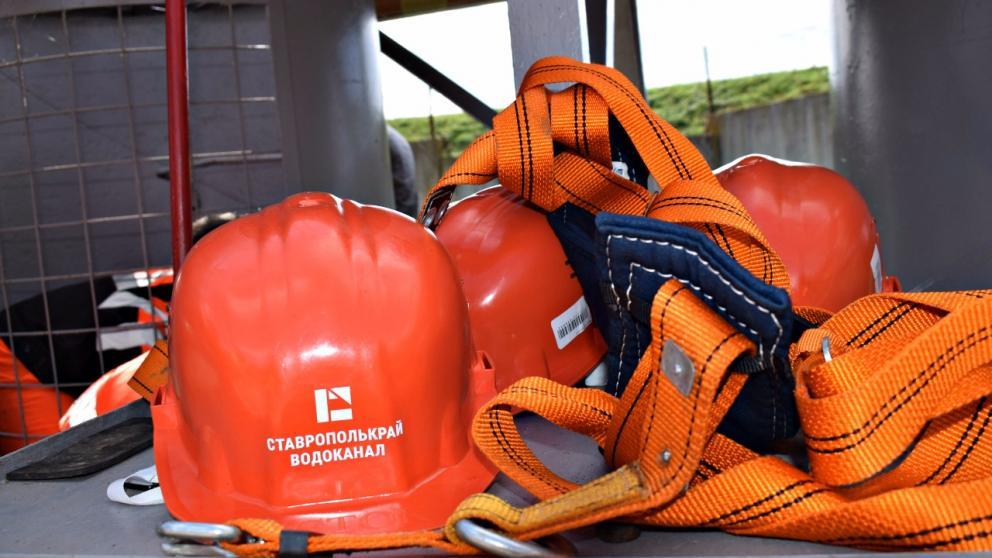 В Пятигорске незаконная «врезка» в водопровод вызвала прорыв трубы