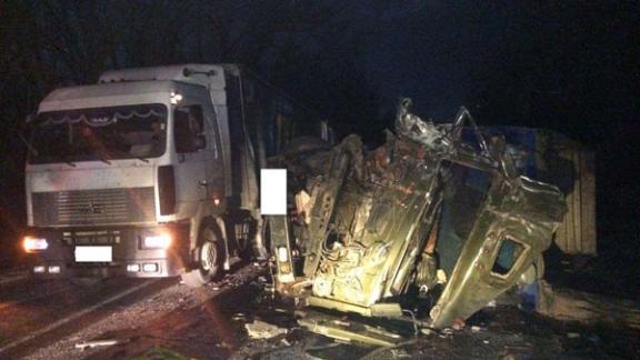 В Ипатовском районе «КамАЗ» наехал на «МАЗ»